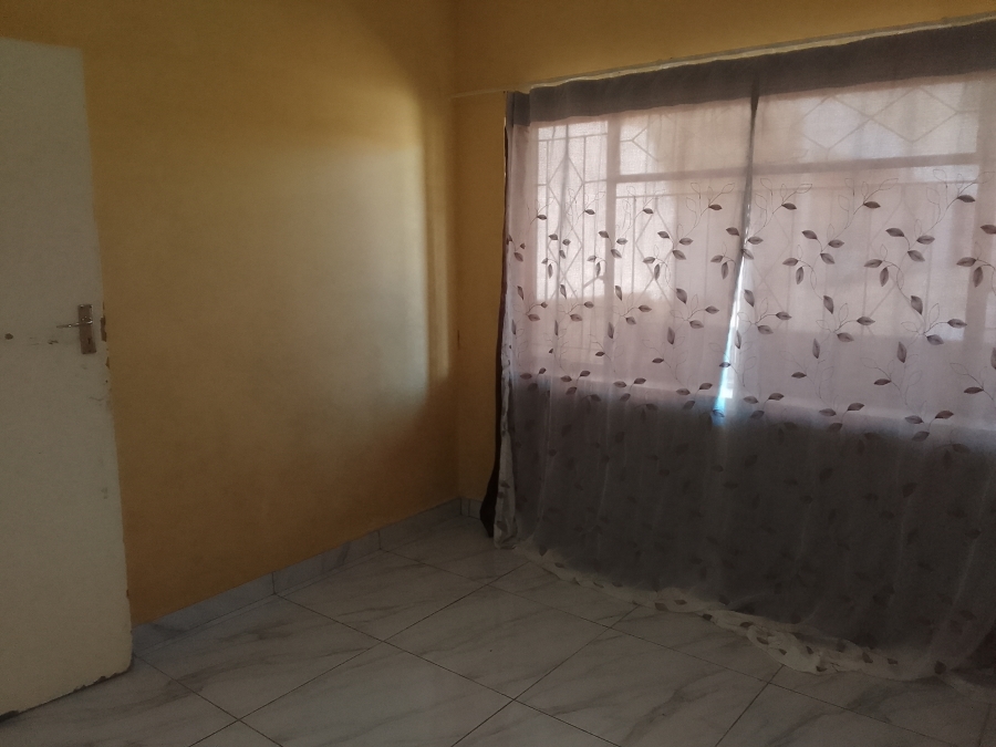 2 Bedroom Property for Sale in Rustenburg Central North West